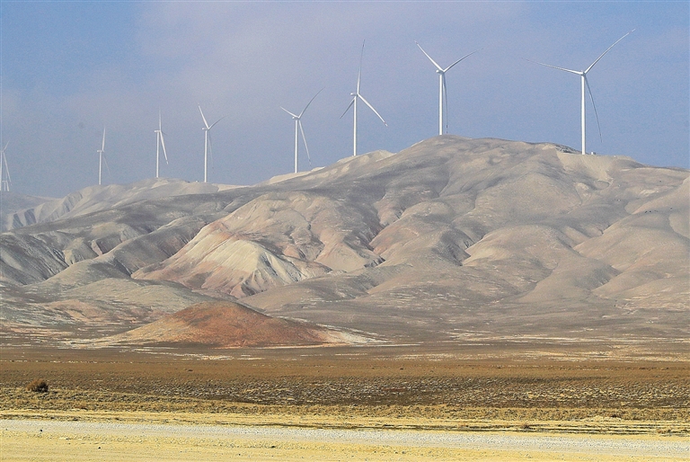 中企承建的阿塞拜疆风电项目竣工仪式在巴库举行 中企承建的阿塞拜疆风电项目竣工仪式在巴库举行