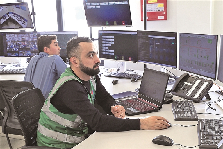 中企承建的阿塞拜疆风电项目竣工仪式在巴库举行 中企承建的阿塞拜疆风电项目竣工仪式在巴库举行