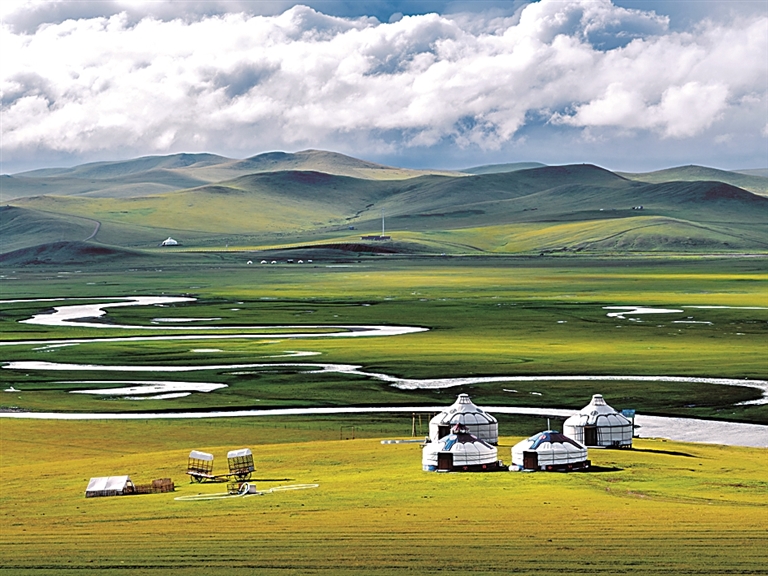 风吹草浪景成诗 草原牧歌唱新章——“十四五”期间我国草原生态治理成效显著