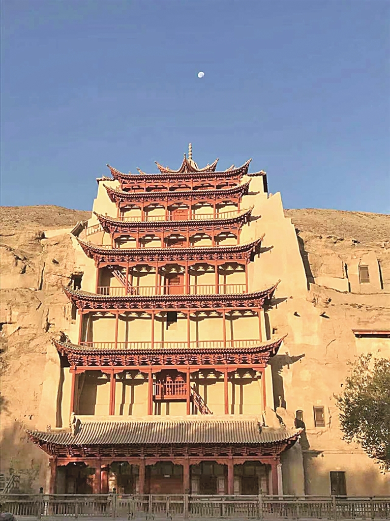 将流散的敦煌丝绸“采”回家