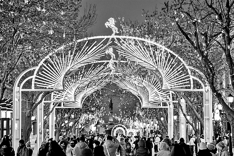 百年老街 璀璨冬夜