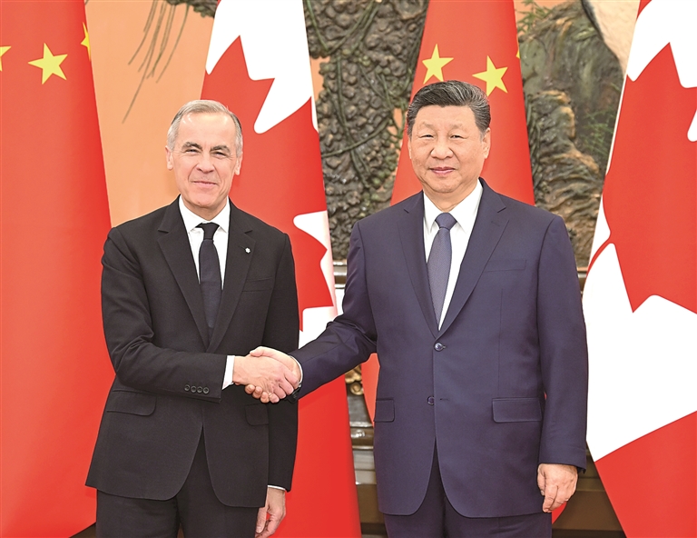 习近平会见加拿大总理卡尼