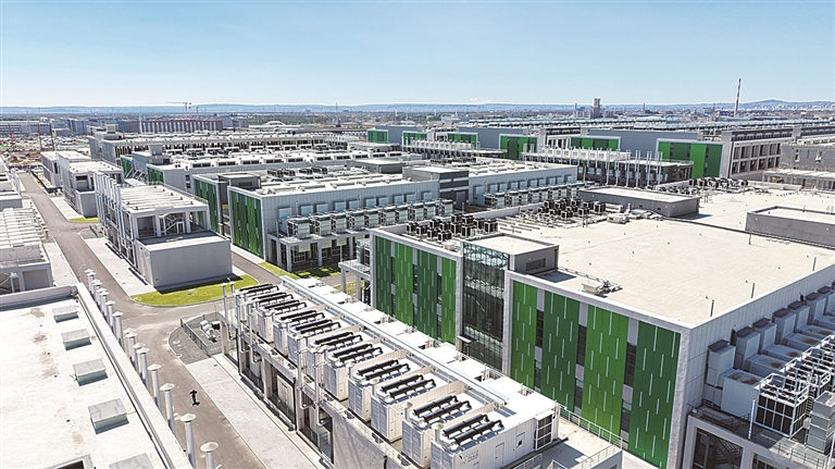 绿电赋能算力 数据织就“云谷”——内蒙古乌兰察布市力推“东数西算”区域协同发展