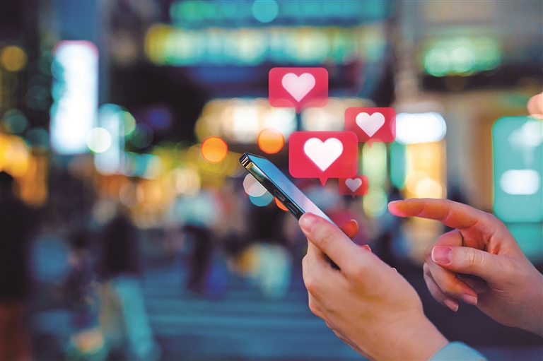 点赞:屏幕上的社交认同 点赞:屏幕上的社交认同