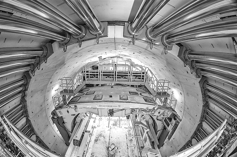 国产盾构设备成功实施75米深高压进仓作业