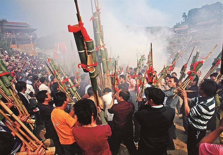 融水坡会祈丰年