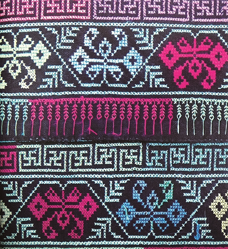 苗族挑花中的春信