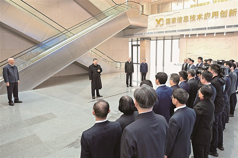 习近平春节前夕在北京看望慰问基层干部群众