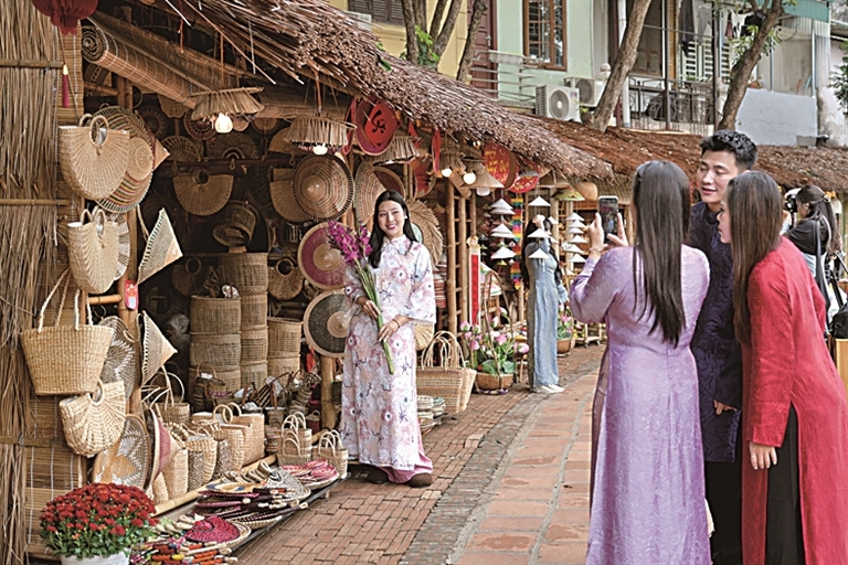 越南河内：热闹迎新春