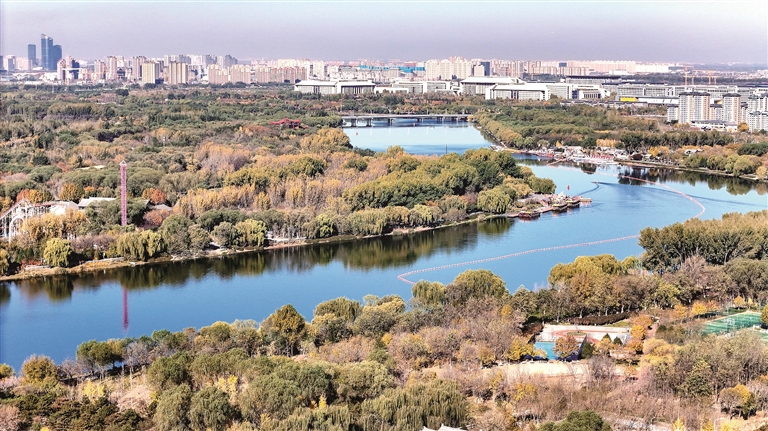 坚持投资于物和投资于人紧密结合 坚持投资于物和投资于人紧密结合