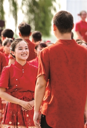 共育希望 共享美好——代表委员谈倡导新型婚育文化 共育希望 共享美好——代表委员谈倡导新型婚育文化