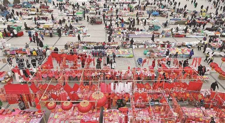 年轻人为何爱上“赶大集” 年轻人为何爱上“赶大集”