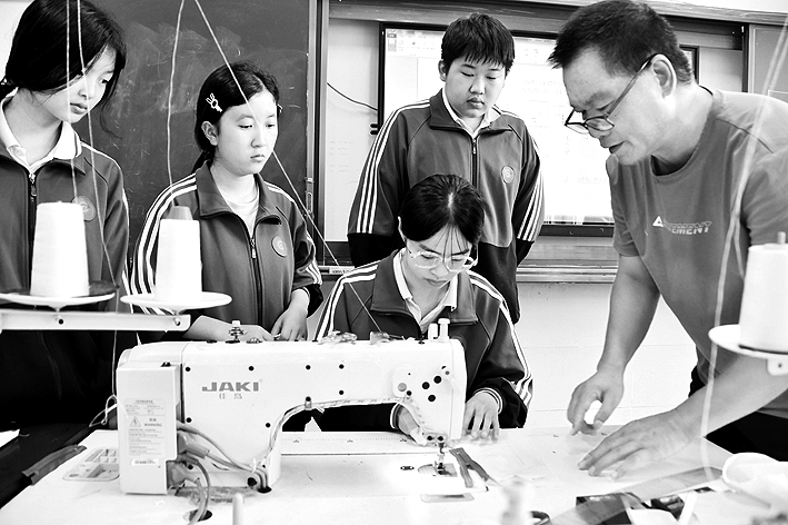 筑基“技能强国”，“双师型”教师如何炼成