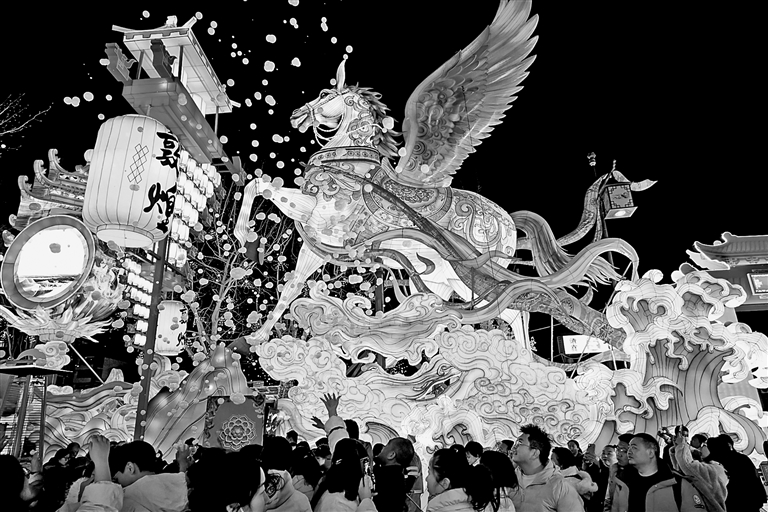 新春游：热潮涌动 意蕴悠悠