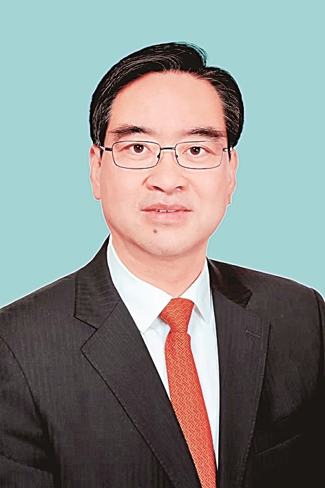 加快建设现代海洋中心城市——访山东省委常委、青岛市委书记曾赞荣代表