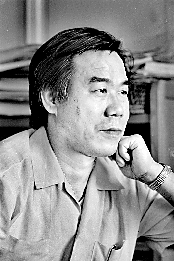 忘不了他的凝重热切