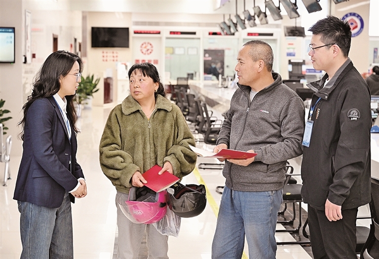 为人民出政绩 以实干出政绩