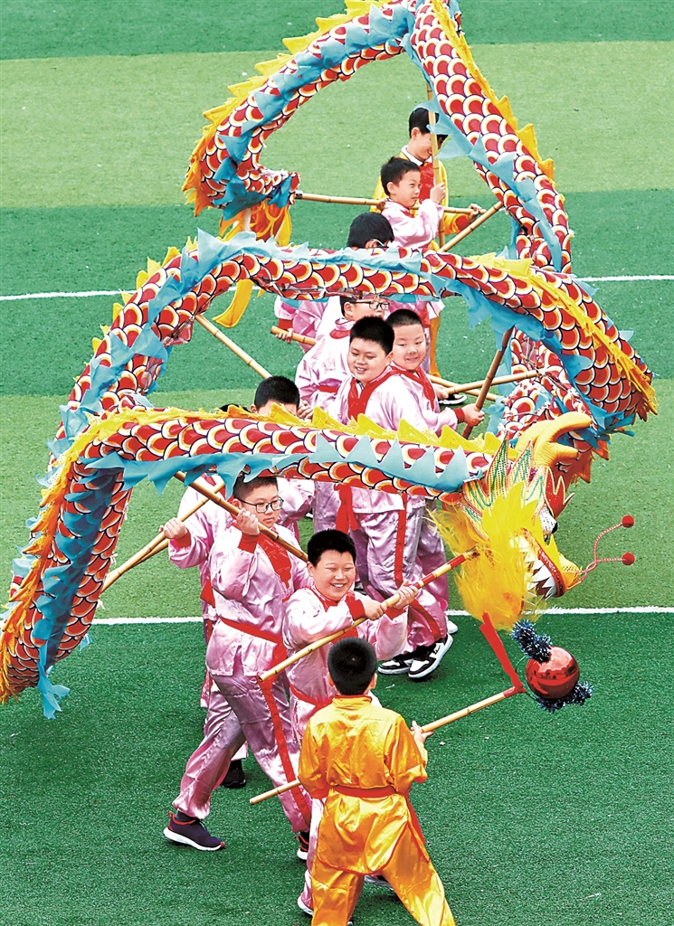 让非遗在校园“扎根生长”