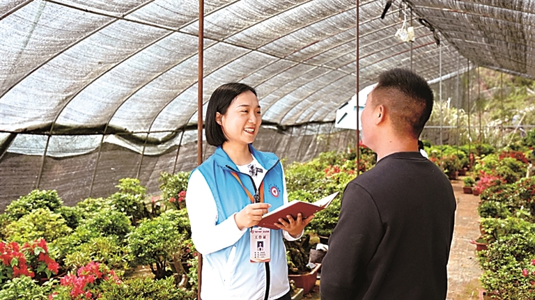 把文化的种子播撒在山间田野