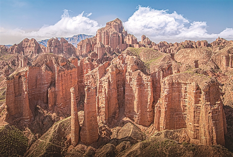 张掖世界地质公园：丹霞四季 诗画人间