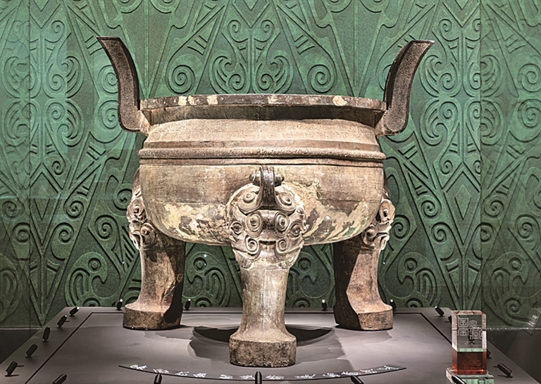 【晒晒咱的镇馆之宝㊻】铸客大鼎:承载“安邦定国”期许 【晒晒咱的镇馆之宝㊻】铸客大鼎:承载“安邦定国”期许