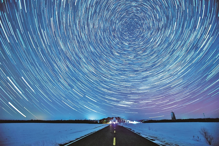 绚丽极光点亮北国之春