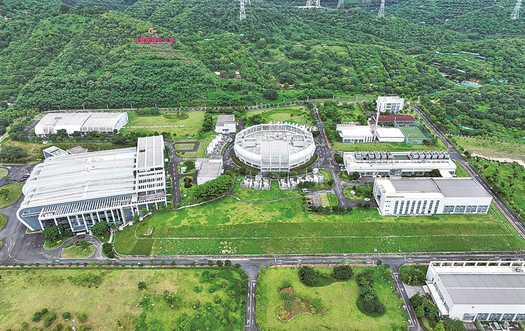 你好,我的“大”邻居!——当“国之重器”融入田园与社区 你好,我的“大”邻居!——当“国之重器”融入田园与社区