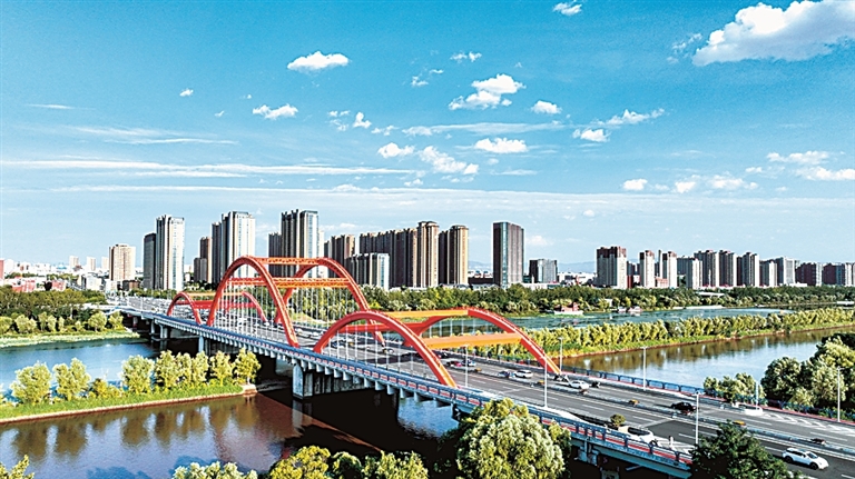 “天蓝得干净，一切都跟着鲜亮了”——山西临汾持续改善空气质量