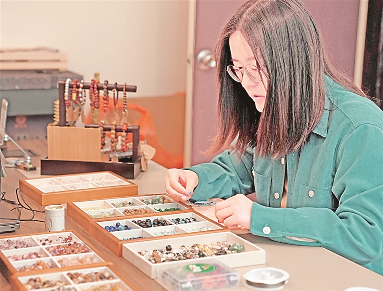 “新中式”,正融入青年的日常生活 “新中式”,正融入青年的日常生活