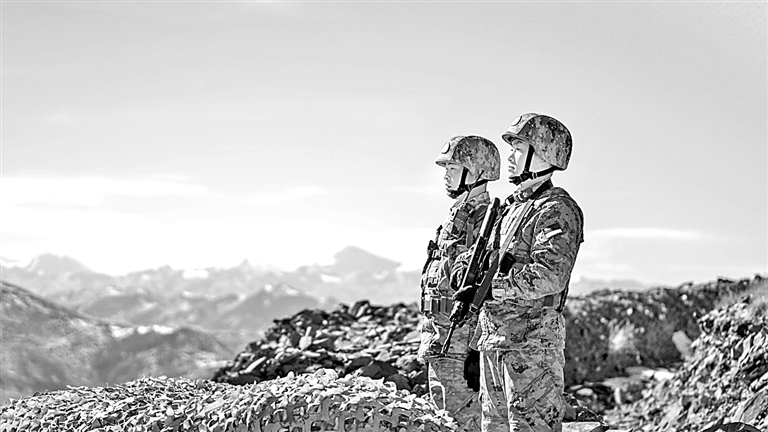 雪域戍边传薪火 青春筑梦守空天——空军预警学院持续强化“雪莲文化”铸魂育人 雪域戍边传薪火 青春筑梦守空天——空军预警学院持续强化“雪莲文化”铸魂育人