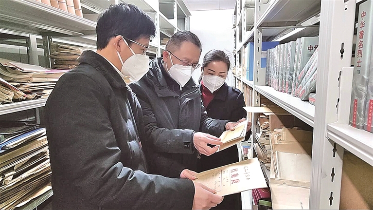 【提灯·为烈士寻亲之十九】为无名烈士寻亲的背后……