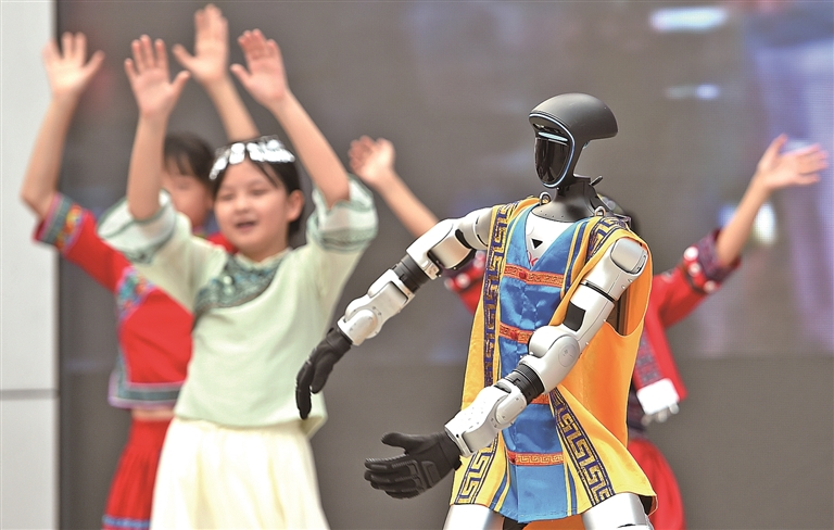 校园喜迎“三月三”