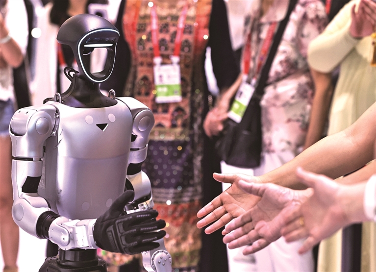 聚全球好物 启消费新潮 聚全球好物 启消费新潮