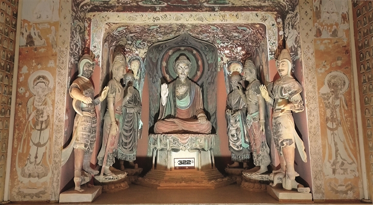 一卷匠心酬大漠——记《莫高匠心：敦煌彩塑制作技艺》