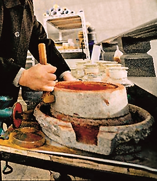 一卷匠心酬大漠——记《莫高匠心：敦煌彩塑制作技艺》