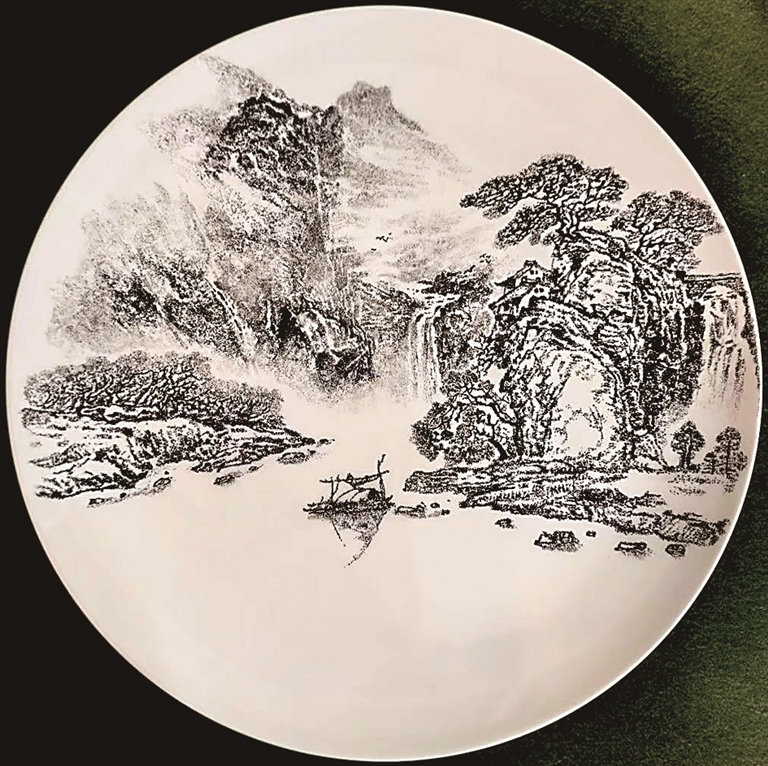 刀锋游素骨 雅色沁莹瓷——南京瓷刻技艺的守正创新