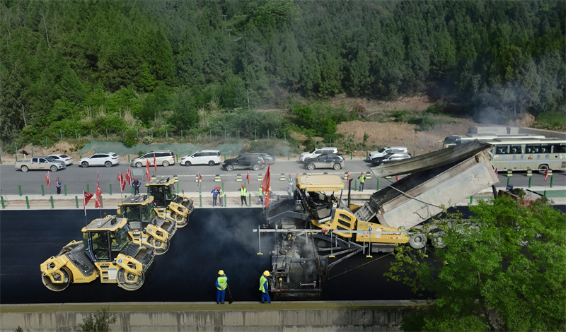 党建领航筑匠心 智慧建造启新程