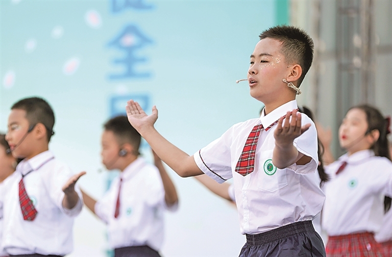 以书为友 不负春光