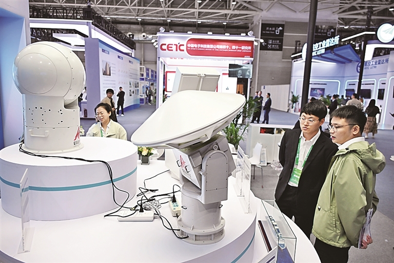 以前比“视力” 现在拼“脑力”——2026第六届雷达未来大会观察