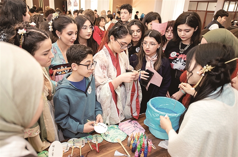 “国际中文日”庆祝活动在多国举行