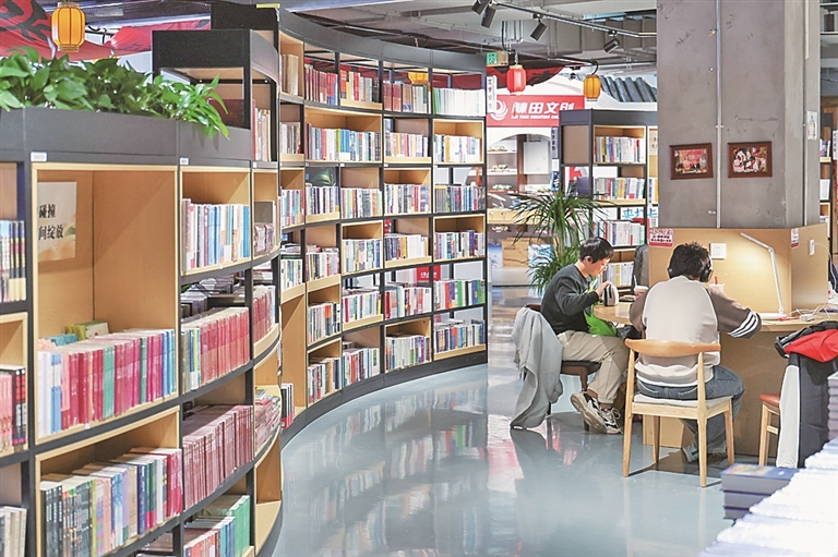 字里行间，共沐书香——首个“全民阅读活动周”扫描