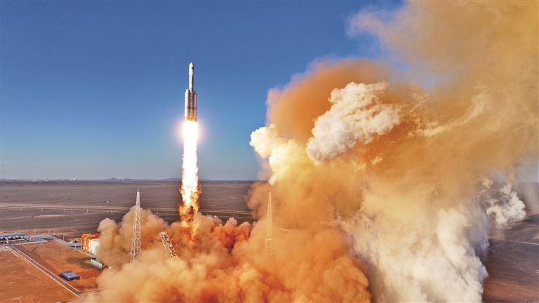 苍穹为卷，星轨作笔，共谱中国航天新乐章——写在中国航天日到来之际