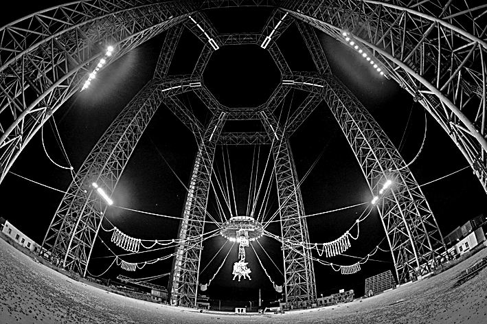 去月球——采矿还是建城先选哪个？