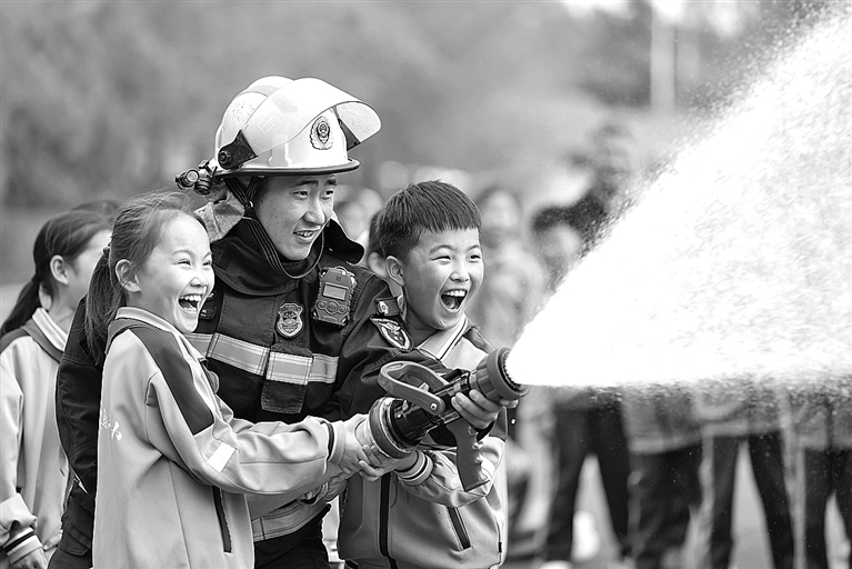 我国防灾减灾救灾能力全面提升——写在第18个全国防灾减灾日之际