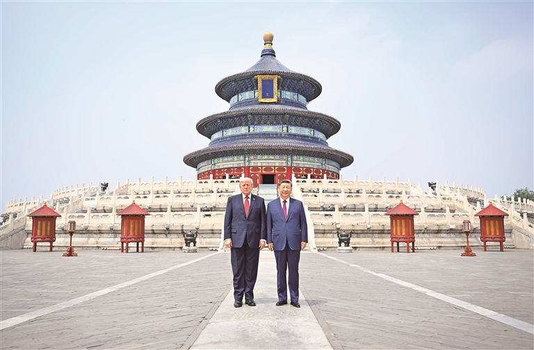 习近平同美国总统特朗普参观天坛 习近平同美国总统特朗普参观天坛