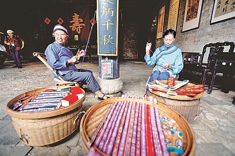 客家围屋忆乡愁 客家围屋忆乡愁