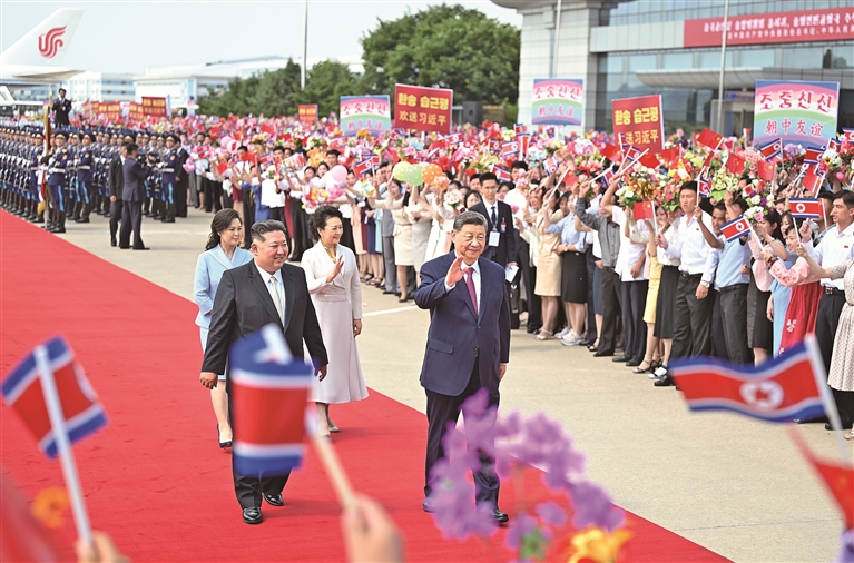 结束对朝鲜国事访问 习近平回到北京 离开前出席金正恩举行的欢送仪式 结束对朝鲜国事访问 习近平回到北京 离开前出席金正恩举行的欢送仪式
