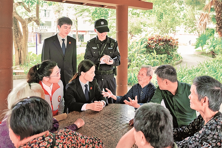 过去五年,全国各地1.1万个人民法庭审结各类案件3400万件——扎根基层沃土 守护万家公正 过去五年,全国各地1.1万个人民法庭审结各类案件3400万件——扎根基层沃土 守护万家公正