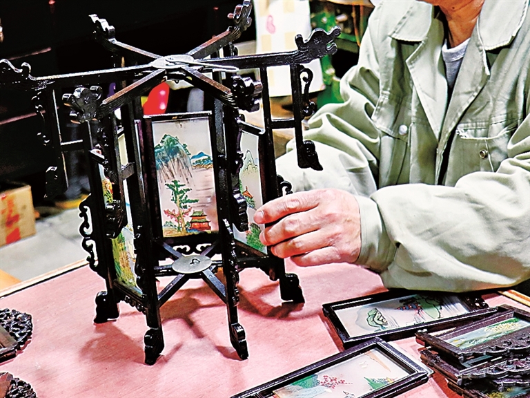 精雕承古韵 流光耀新彩 精雕承古韵 流光耀新彩