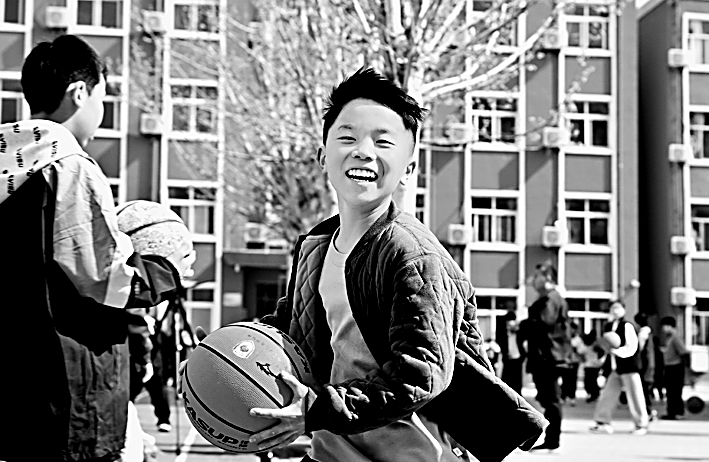 从“讲故事”到“立信仰”——让红色党史成为青少年的精神养料